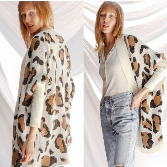 Plus size Creme Lepoard Print Ultra Soft Open Front Cardigan Size 2X 16-18 - Picture 3 of 4